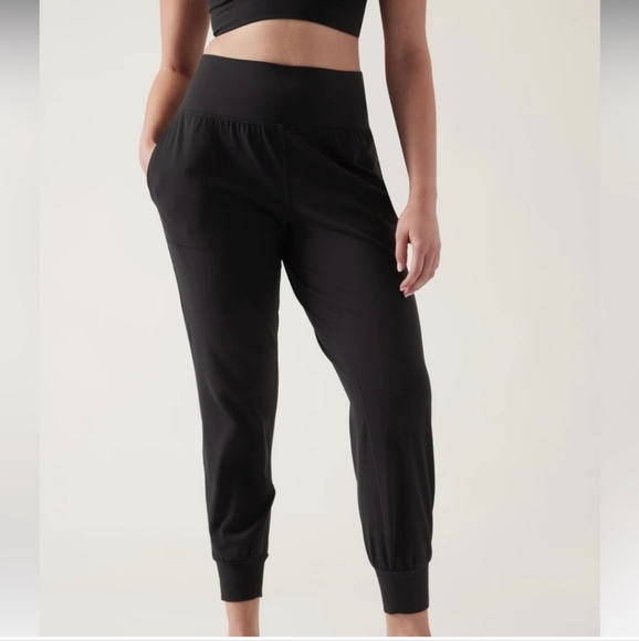 Athleta Pants - Athleta salutation jogger